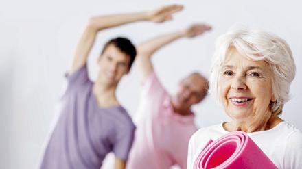 Yoga hält Senioren fit.