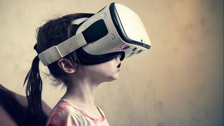 Fortnite oder Grand Theft Auto mit VR-Brille? Dafür ist dieses Kind  definitiv zu jung!
