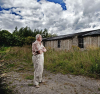 Heimarbeit. Der ehemalige Lehrer Lothar Czoßek, 86, hat die Geschichte des KZ-Außenlagers Tröglitz/Rehmsdorf dokumentiert.