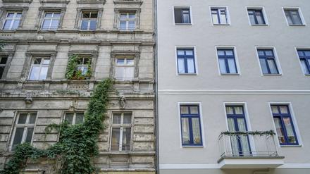 Renovierter und unrenovierter Altbau in Pankow, Berlin. Immobilien-Experte Carstensen geht davon aus, dass es auf dem Wohnungsmarkt zu einer Preisspirale für Mieter kommen wird.