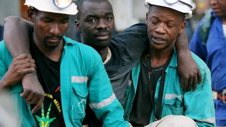 Rettungsaktion für Bergleute in Südafrika angelaufen