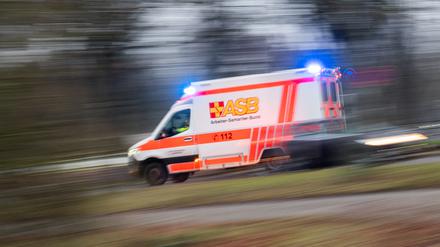 Ein zwei Jahre alter Junge ist am Dienstag nahe der Stadt Bodenwerder im Landkreis Holzminden in die Weser gefallen und gestorben. 