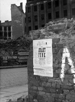 Anfang 1946 gaben Plakate an den Trümmerwänden den Beginn der Sendungen des "Drahtfunks im amerikanischen Sektor" (Dias) bekannt, woraus dann der "Rundfunk im Amerikanischen Sektor" (Rias) wurde.