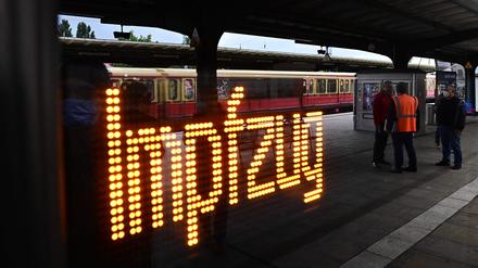 A so-called ‘Impfzug’ (vaccination train) operated by Berliner S-Bahn is pictured in Gruenau near Berlin on August 30, 2021.