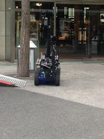 Dieser Roboter des Entschärfungsteams hat den Koffer geknackt.