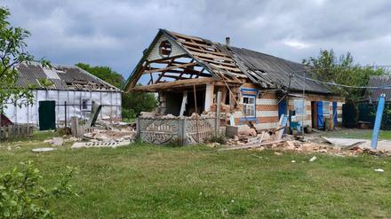 Ein zerstörtes Haus in der Region Belgorod.