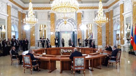 Ein Meeting in Sankt Petersburg.