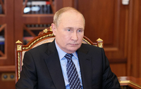 Putin am 5. Juli bei einem Treffen mit Artyom Zdunov, dem Leiter der Republik Mordwinien.