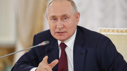 Russlands Präsident Wladimir Putin sagte: „Wir müssen uns vor Augen halten, dass jeder, damit wir erfolgreich sind, auch in einem Konfliktgebiet, bestimmte Regeln befolgen muss.“