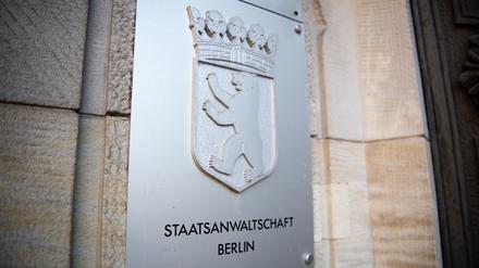  Das Schild mit der Aufschrift «Staatsanwaltschaft Berlin» am Eingang des Gerichts in Moabit. (Symbolbild)