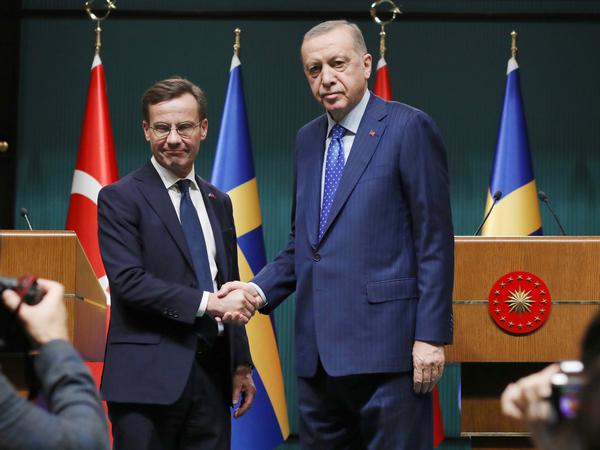 Noch haben die Türkei und Ungarn den schwedischen Beitritt nicht ratifiziert. 