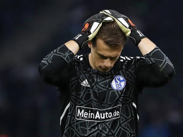 Zu viele Fehler. Alexander Schwolow konnte bei Schalke 04 bisher nicht überzeugen.