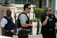 Der Secret Service riegelte nach dem Zwischenfall umgehend das Weiße Haus ab.