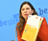 Bildungssenatorin Sandra Scheeres (SPD) will die Gewaltstatistik reformieren - seit drei Jahren.