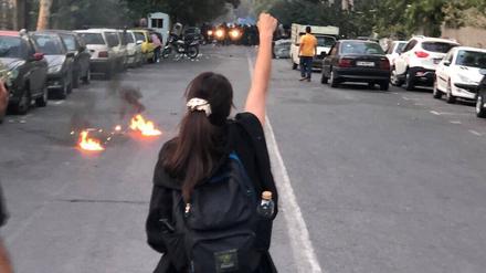 Zorn und Frust treiben Iranerinnen und Iraner auf die Straße.