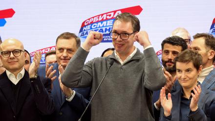 Wahl nach seinem Maß: Serbiens Präsident Aleksandar Vučić ruft seine Partei am Sonntag in Belgrad zur Siegerin aus.