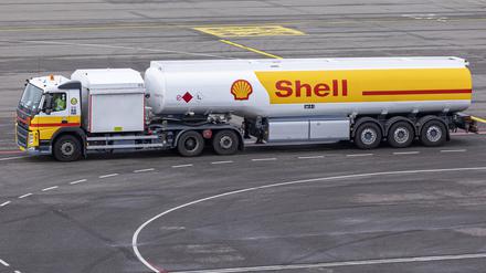 Shell verdient aktuell mit fossilen Energien noch deutlich mehr Geld als mit Erneuerbaren.