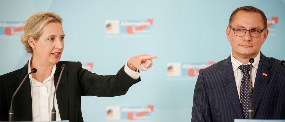 Alice Weidel (l), AfD-Bundesvorsitzende und Fraktionsvorsitzende der AfD, und Tino Chrupalla, AfD-Bundesvorsitzender und Fraktionsvorsitzender der AfD, bei einem Pressestatement am 20.06.2023 in Berlin.