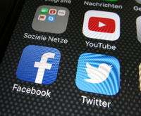 Vereint im Kampf: Facebook, Twitter und YouTube.