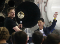 Erster Raumtourist? Yusaka Maezawa mit SpaceX-Chef Elon Musk