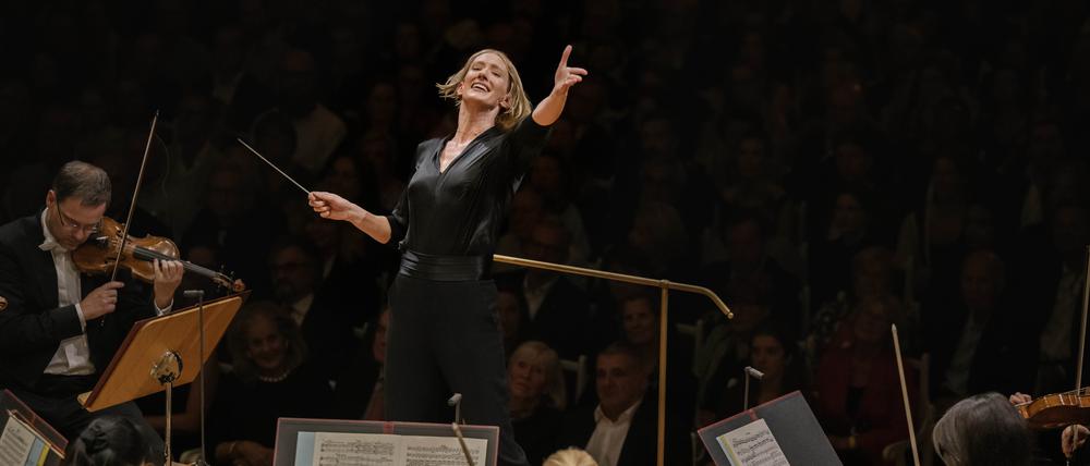 Chefdirigentin Joana Mallwitz bei der Spielzeiteröffnung im Konzerthaus Berlin.