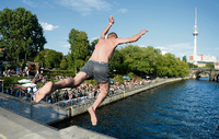 Ab in die Spree - oder in den See: Diese Woche wird heiß in Berlin.