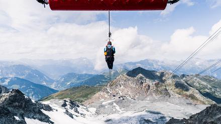 Die Aussicht stimmt schon mal: Mont 4 Zipline in der Schweiz.