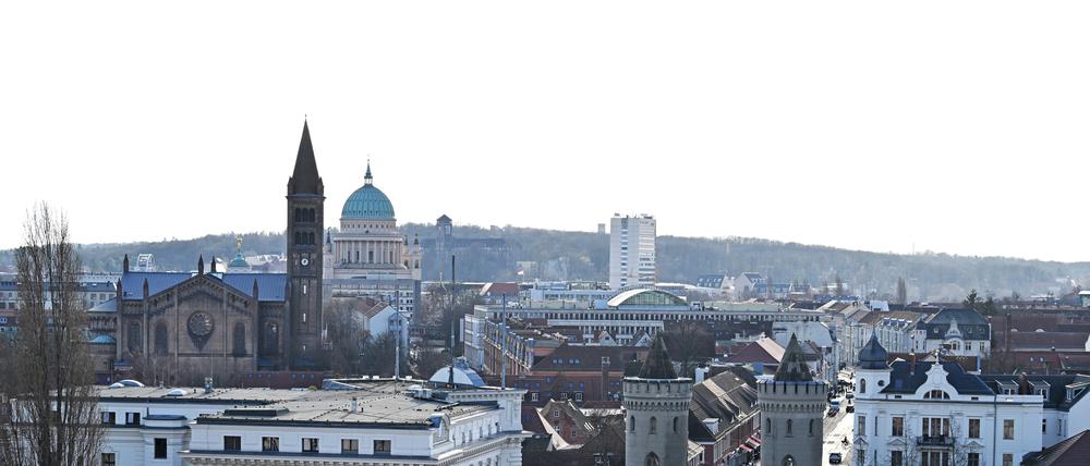 Potsdam, 28.12.2023: Blick vom Rathaus in die Friedrich-Ebert-Straße.