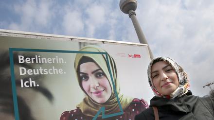 Am Ende einer erfolgreichen Migrationsgeschichte steht oft die Einbürgerung, für die eine Kampagne des Berliner Senats vor zehn Jahren warb.  