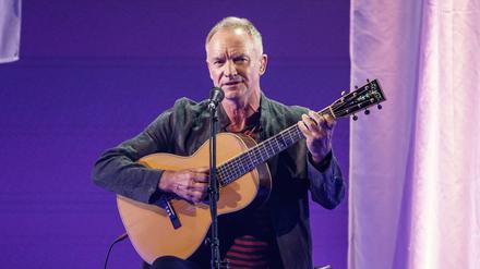 Der britische Musiker Sting warnt vor dem Einfluss von KI in der Musik.