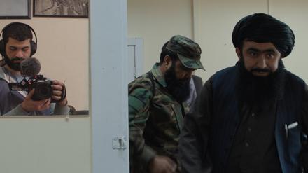 Embedded mit den Taliban: Szene aus Ibrihim Nash’ats Dokumentarfilm „Hollywoodgate“.