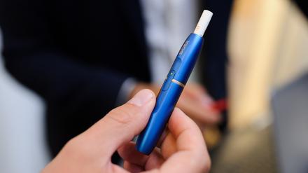 Eine E-Zigarette „IQOS“ der Firma „Philip Morris International“.