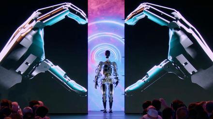 Elon Musk bei der Präsentation des humanoiden Roboters „Optimus“ in Palo Alto, Kalifornien, am 30. September 2022.
