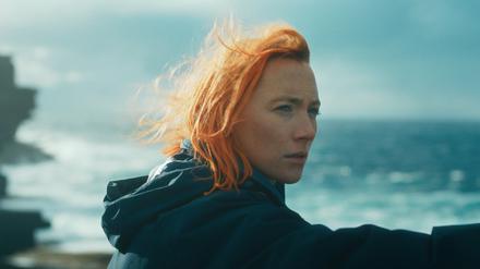 Saoirse Ronan in „The Outrun“ von Nora Fingscheidt. Der Film wird auch bei „Berlinale goes Kiez“ in Kleinmachnow gezeigt.