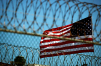 Die US-Flagge auf dem Delta Camp 5 auf Guantanamo Bay auf Kuba.