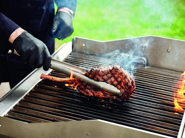 mistet hjerte Algebraisk hævn BBQ-Tipps vom Profi: So grillt man Fisch, Krustentier, Gemüse und riesige  Steaks richtig!