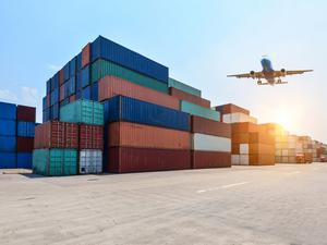 Industrial port and container yard
Verwendung nur online für "Themenspezial Bühne"