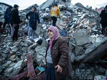 Erdbeben in der Türkei und Syrien: Wenn sogar die Helfer Hilfe brauchen