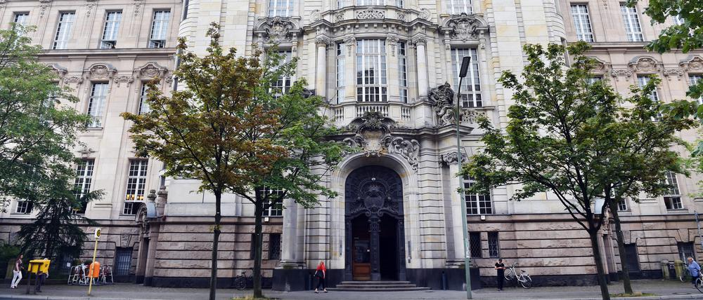 Das neubarocke Gebäude vom Kriminalgericht Moabit - jetzt das Landgericht I. 