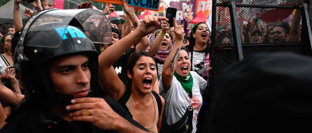 Demonstrantinnen am 8. März 2024, dem Weltfrauentag, in Buenos Aires.