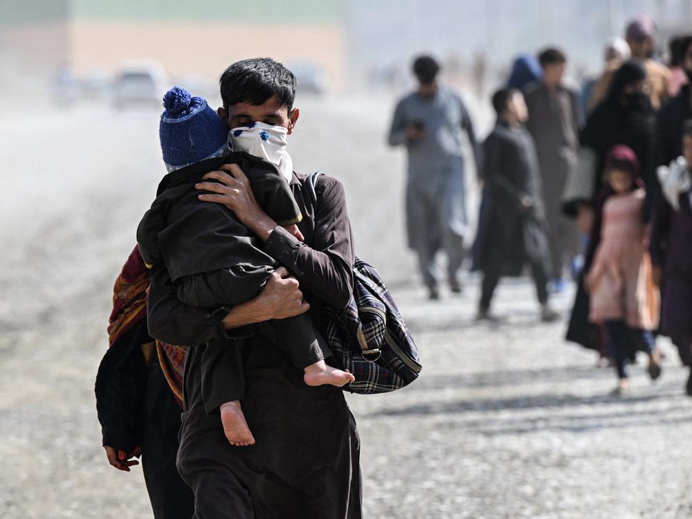 Aufnahmestopp Für Afghanen 661 Menschen In Pakistan Festgenommen Und Abgeschoben - 7ekhdup