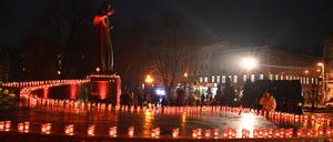 Ukrainer gedenken der Hungersnot in Lviv.