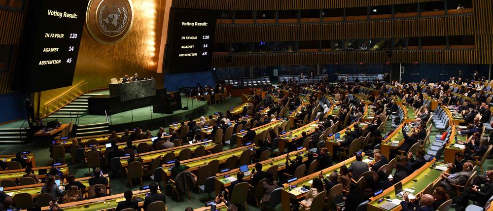 Die UN kamen am Freitag in New York zusammen und verabschiedeten eine Resolution zur Waffenruhe in Gaza.