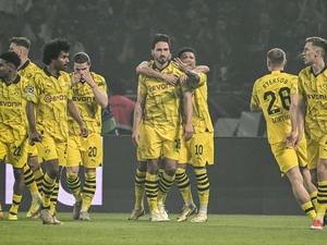 Dortmunder Torjubel nach dem Treffer von Mats Hummels in Paris.