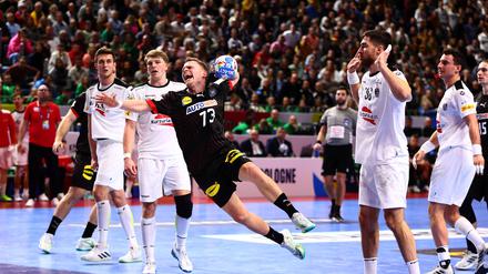Mit Glück retteten sich die Deutschen Handballer noch zu einem Unentschieden gegen Überraschungsteam Österreich.