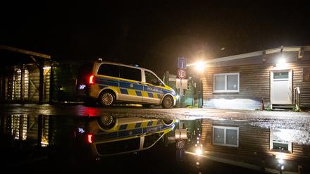 Ein 26-jähriger Guineer ist nach einem Polizeieinsatz in einer Erstaufnahmeeinrichtung in Mülheim an der Ruhr gestorben. 