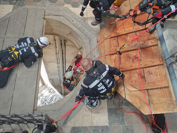 Un turista de 76 años se cayó de la catedral de San Esteban de Viena tras su derrumbe