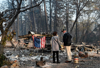 US-Präsident Donald Trump besucht Opfer der Waldbrände in Kalifornien.