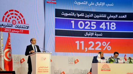 Pressekonferenz der Wahlbehörde in Tunis nach Parlamentswahlen im Dezember.