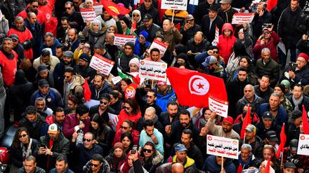 Demonstranten in Tunesien am 4. März 2023.